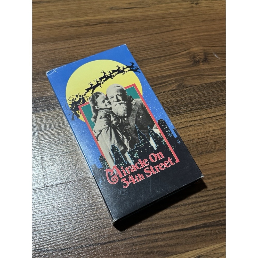 Miracle On 34th Street (1947) (VHS, 1947) Tested Working Good Christmas Holidays